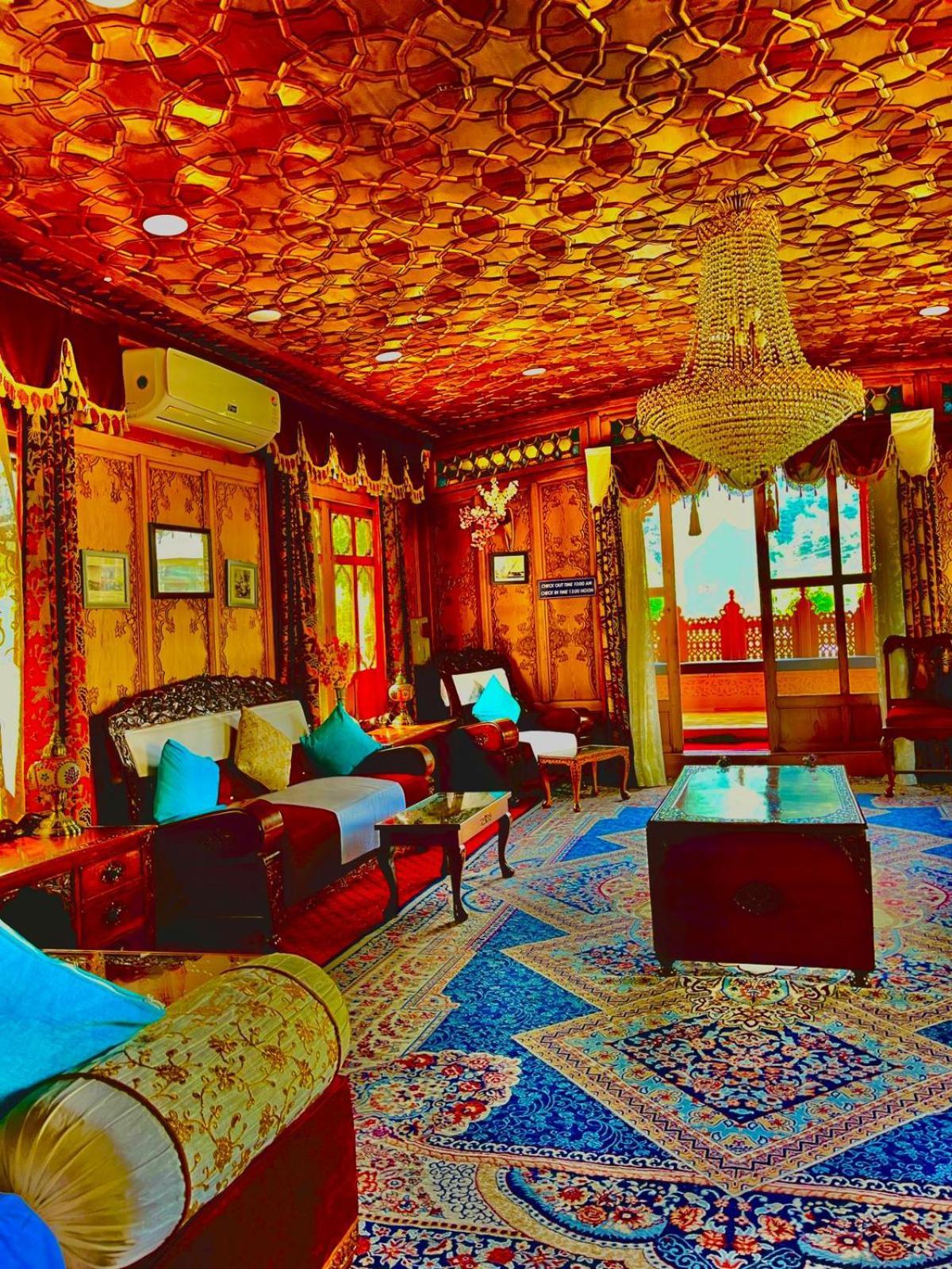 Crown Of India Group Of Houseboats Ξενοδοχείο Σριναγκάρ Εξωτερικό φωτογραφία