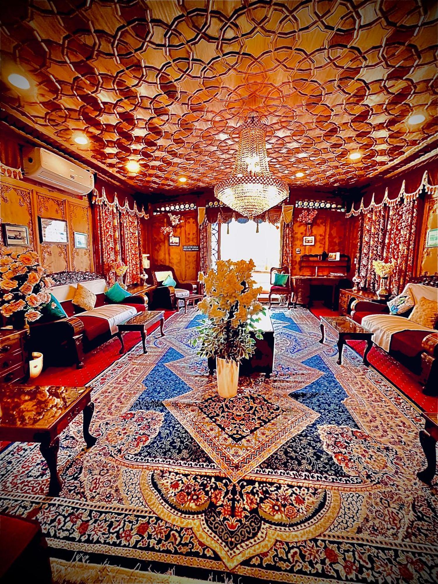 Crown Of India Group Of Houseboats Ξενοδοχείο Σριναγκάρ Εξωτερικό φωτογραφία